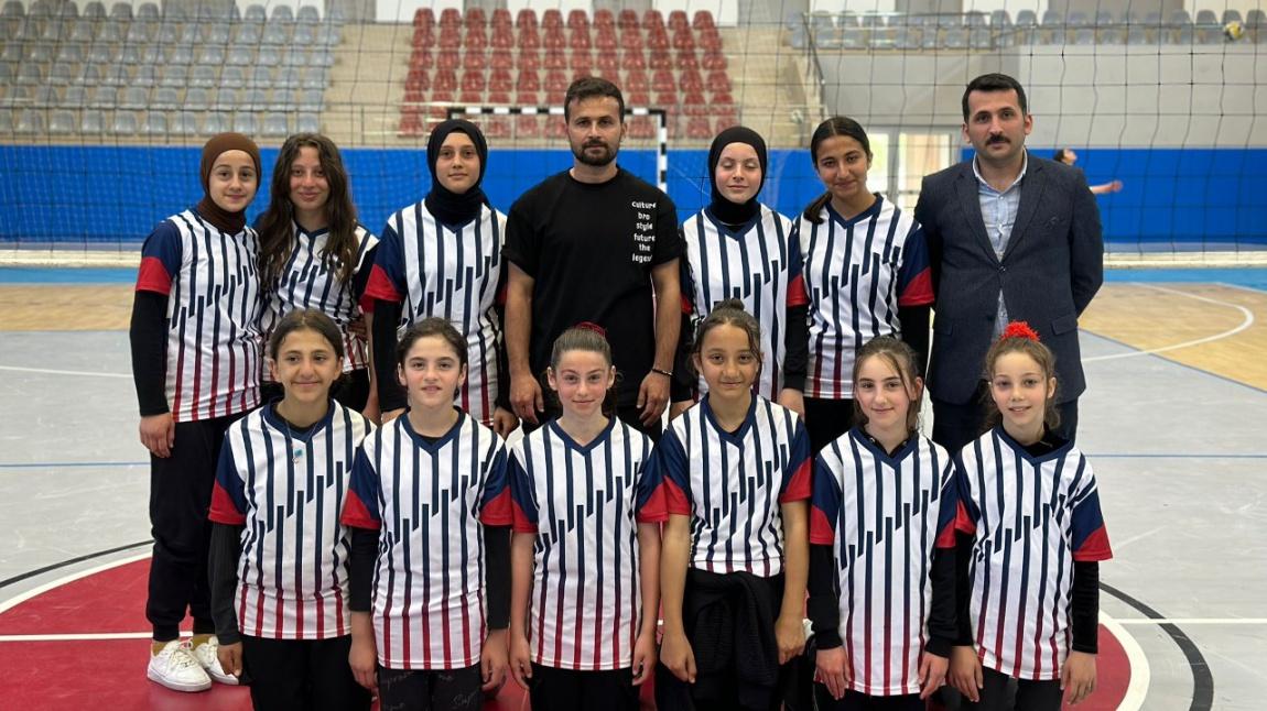 Ortaokul Voleybol Kızlar İlçe Turnuvasında Şampiyon Pınaraltı