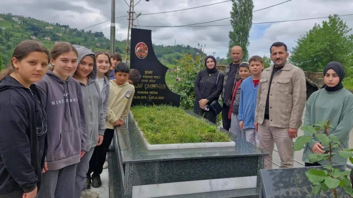 Şehit Necmi ÇAKIROĞLU'nun Kabrine ve Ailesine Ziyaret 6-A